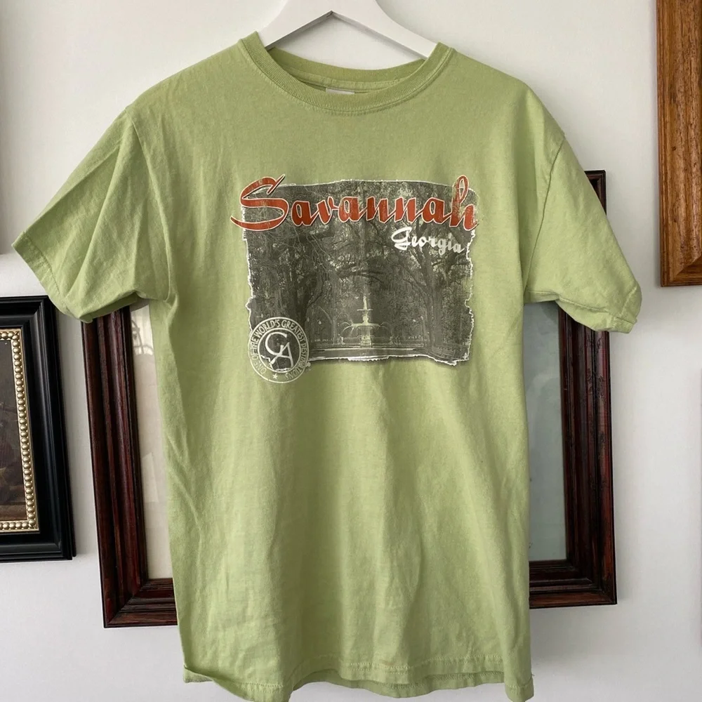Oversized Savanah Georgia Graphic Tee - Picture 2 of 6